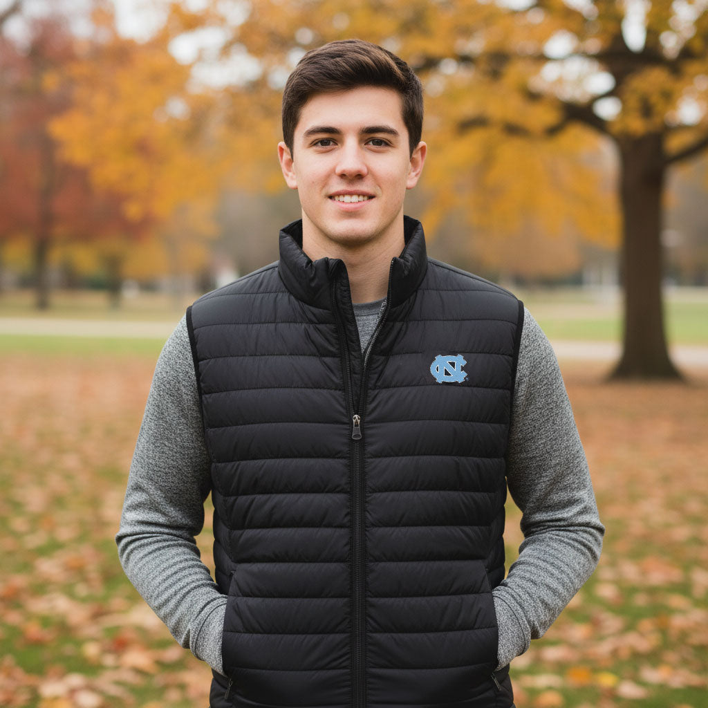 North Carolina Tar Heels Franchise Club Mens NCAA Team Packable Vest Black